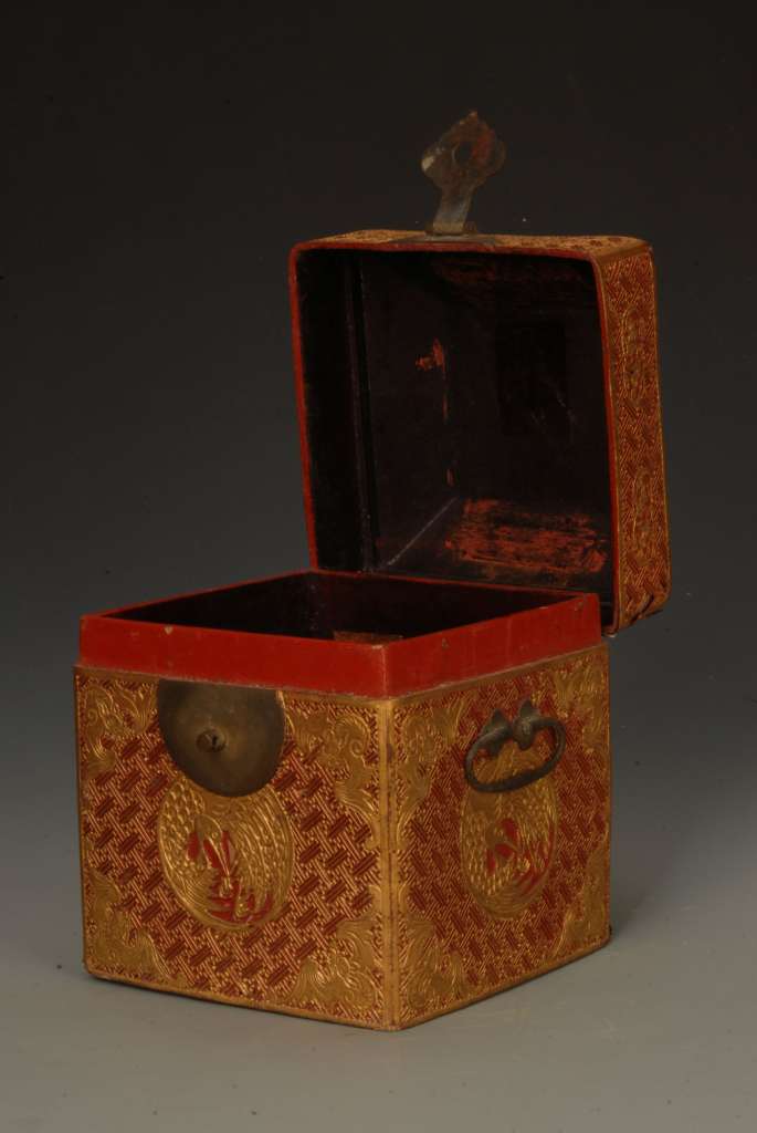 利用清刘永福漆皮官印盒设计制作微缩模型工艺品